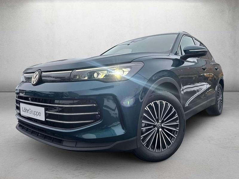Neu VW Tiguan Elegance 150 PS (110 kW) 2026 Nightshade blue metallic SUV