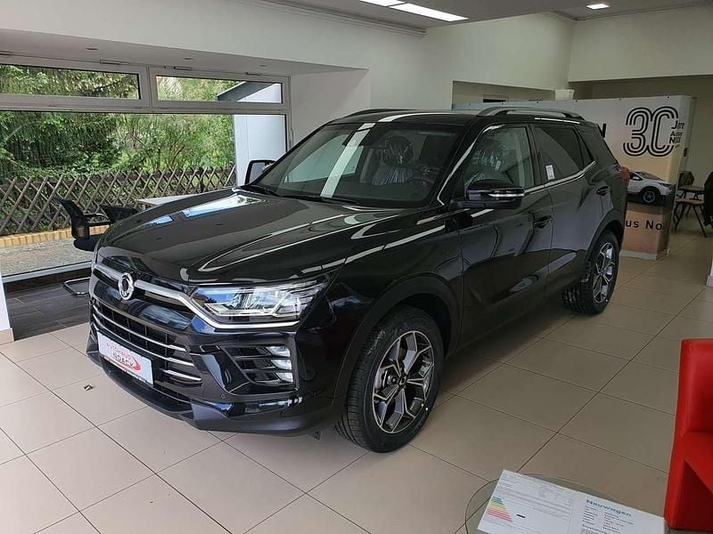 Space black Neu 2025 Ssangyong (KGM) Korando SUV | 28.990 € - Bild 1/4