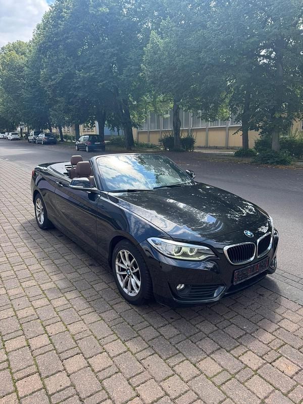 Schwarz Gebraucht 2016 BMW 218 Comfort Edition Cabrio | 12.200 € (Guter Preis) - Bild 1/4