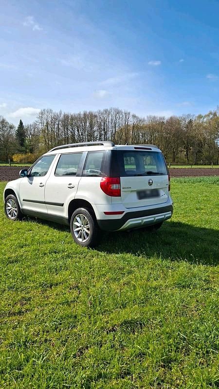 Gebraucht Skoda Yeti 105 PS (77 kW) 2014 Weiß SUV