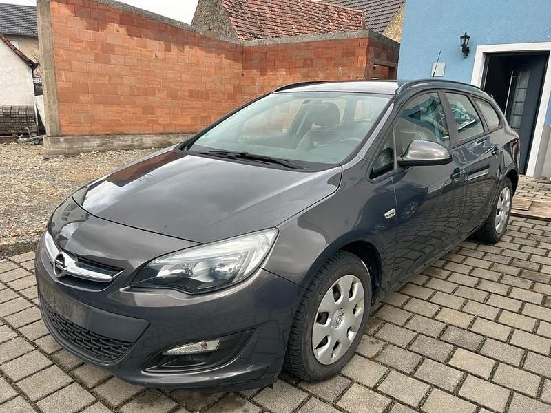Gebraucht Opel Astra Edition 101 PS (74 kW) 2016 Grau Kombi