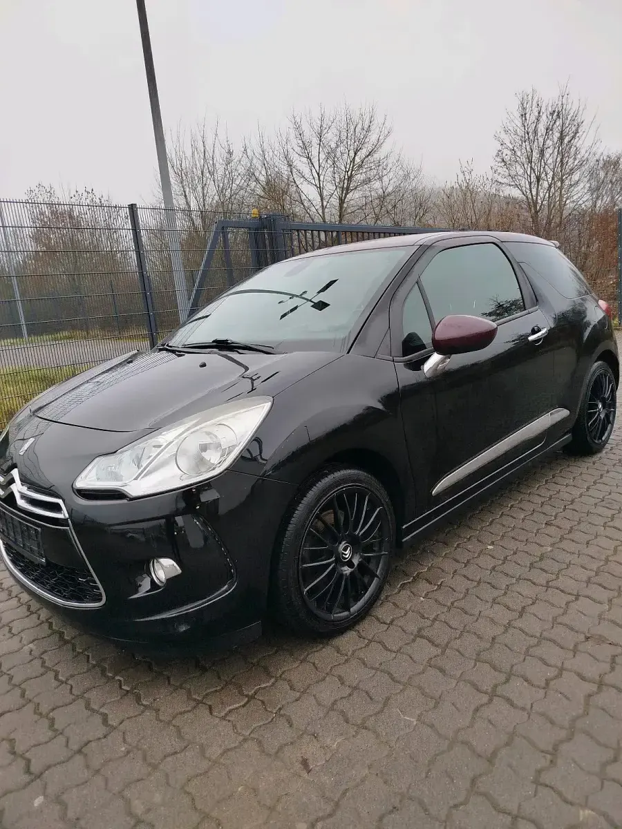 Gebraucht Citroën DS3 156 PS (114 kW) 2013 Schwarz Kleinwagen