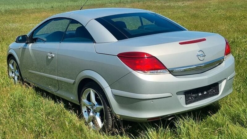 Gebraucht Opel Astra Cabriolet Cosmo 140 PS (102 kW) 2007 Grau Cabrio