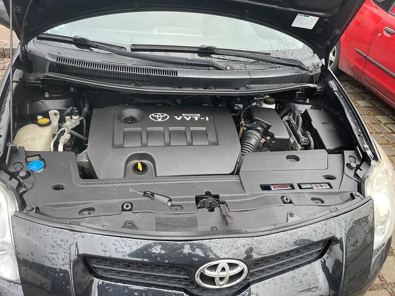 Gebraucht Toyota Auris 124 PS (91 kW) 2009 Schwarz Kleinwagen