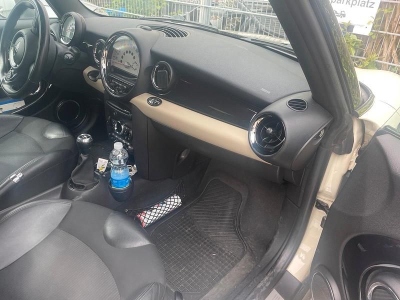 Gebraucht Mini Cooper Cabriolet 112 PS (82 kW) 2010 Beige Cabrio