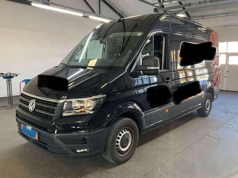 Schwarz Gebraucht 2018 VW Crafter R Van | 23.890 € (Etwas zu teuer) - Bild 1/4