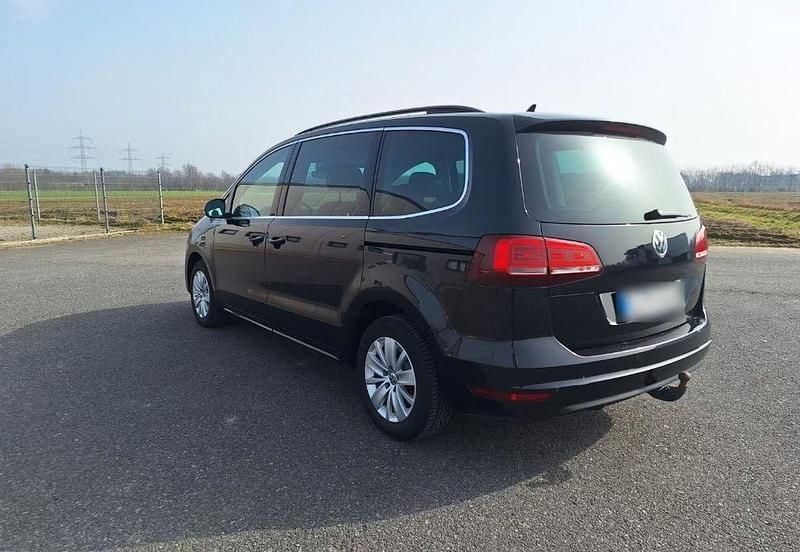Gebraucht VW Sharan Comfortline 150 PS (110 kW) 2019 Schwarz Van / Kleinbus