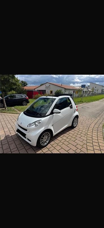 Gebraucht 2012 Smart ForTwo Cabrio Cabrio | 6.899 € (Fairer Preis) - Bild 1/4