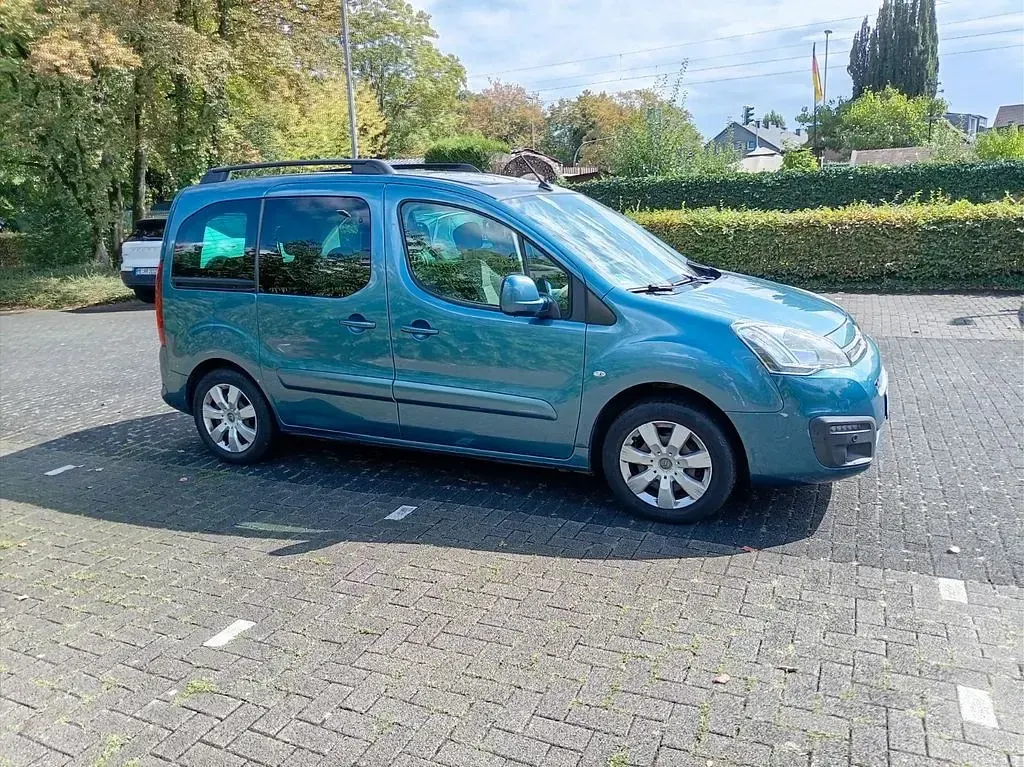 Gebraucht Citroën Berlingo Shine 120 PS (88 kW) 2015 Blau Van / Kleinbus