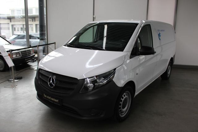 Weiß Gebraucht 2020 Mercedes e-Vito Van / Kleinbus | 19.599 € (Fairer Preis) - Bild 1/4