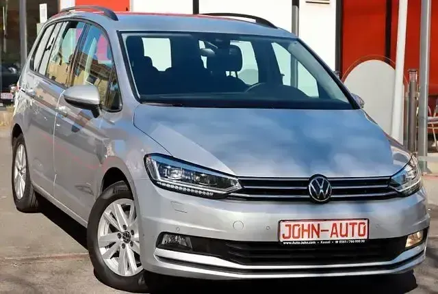 Gebraucht VW Touran Comfortline 116 PS (85 kW) 2021 Reflexsilber Van / Kleinbus