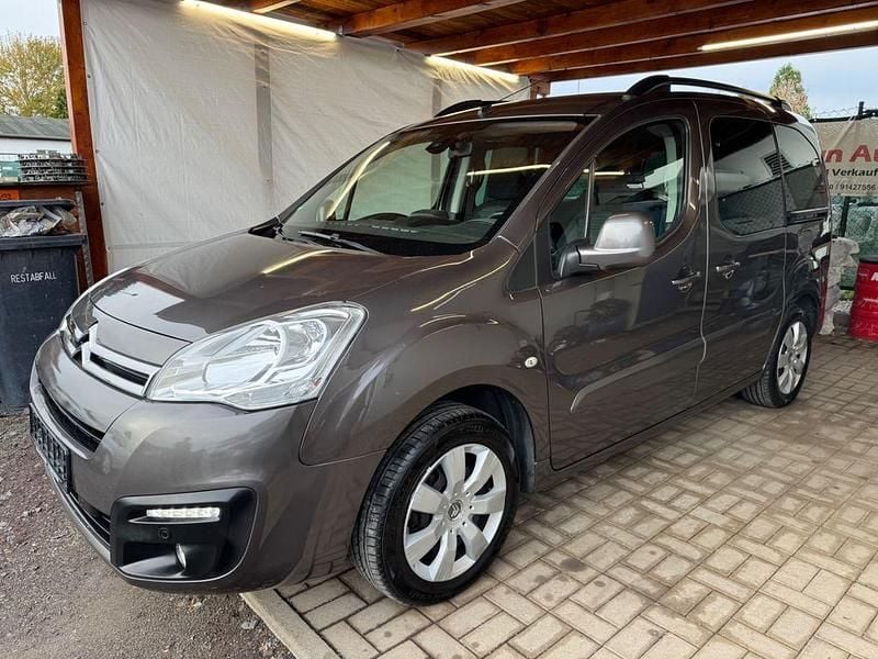 Grau Gebraucht 2017 Citroën Berlingo Shine Van / Kleinbus | 4.990 € (Superpreis) - Bild 1/4