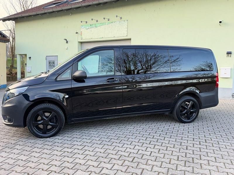 Gebraucht Mercedes Vito 190 PS (139 kW) 2017 Schwarz Van