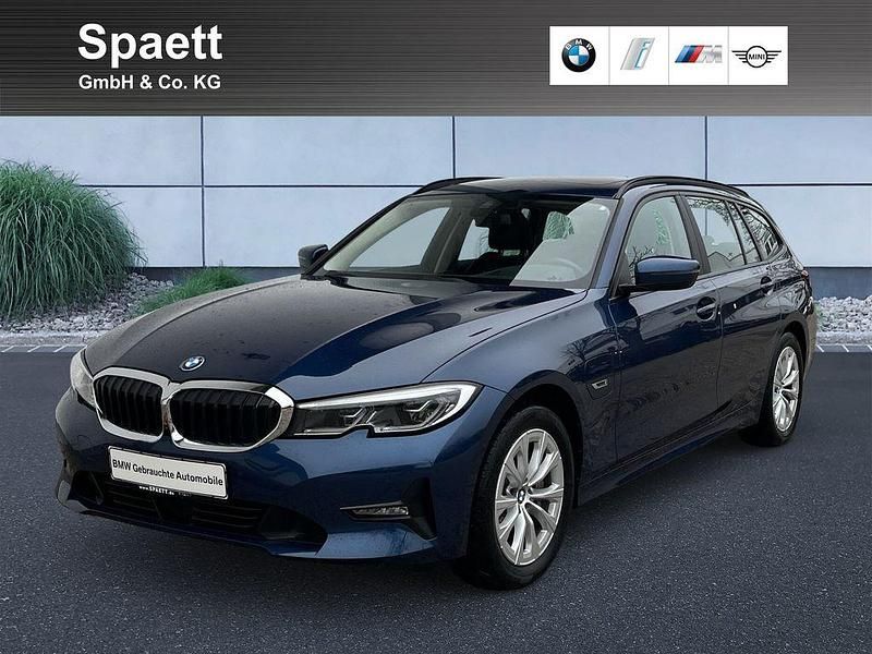 Gebraucht BMW 330e Advantage 292 PS (214 kW) 2022 Phytonicblau Kombi