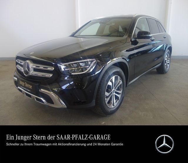 Schwarz Gebraucht 2022 Mercedes 200 SUV | 39.990 € (Teuer) - Bild 1/4