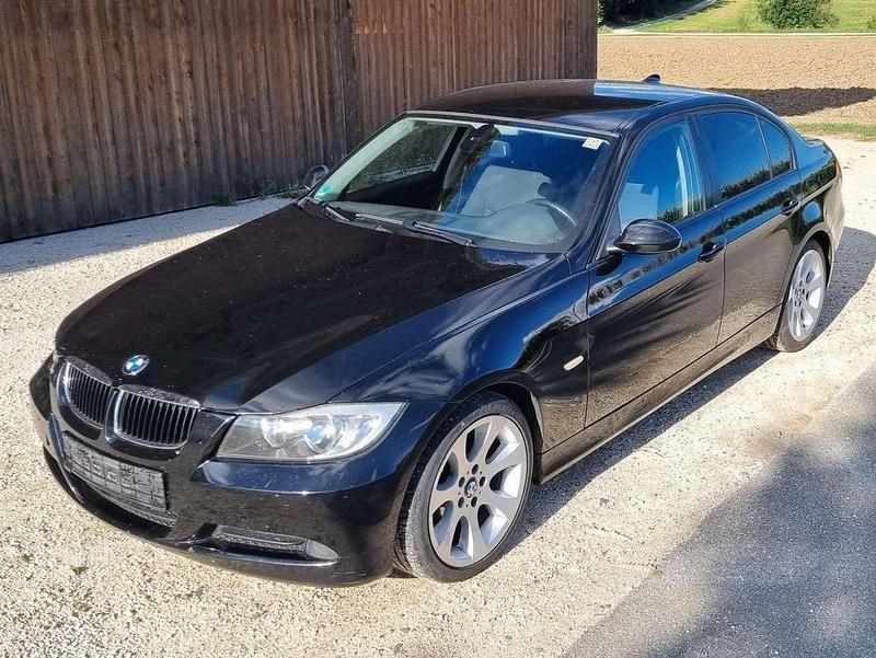 Schwarz Gebraucht 2008 BMW 318 Limousine | 2.890 € (Guter Preis) - Bild 1/4