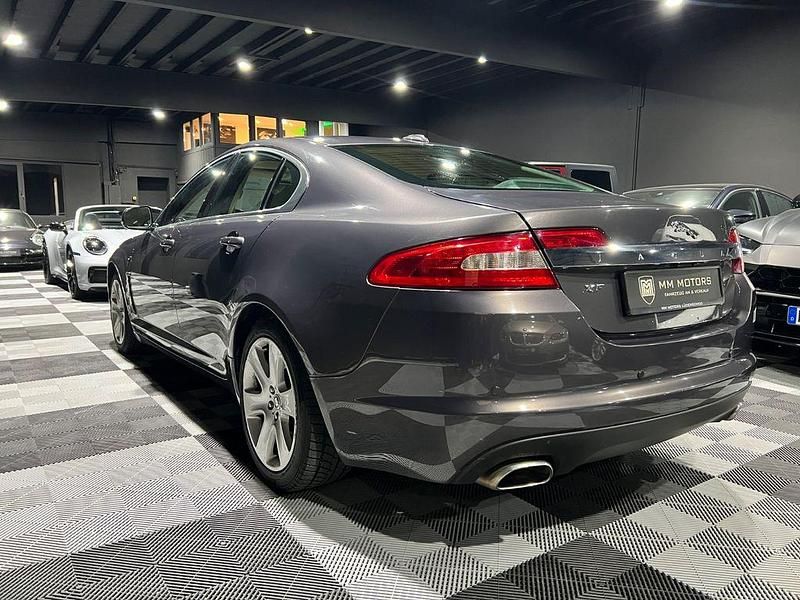 Gebraucht Jaguar XF Premium Luxury 238 PS (175 kW) 2009 Grau Limousine