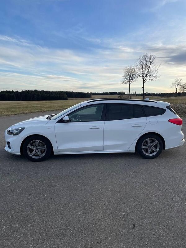 Gebraucht Ford Focus ST-Line 150 PS (110 kW) 2020 Weiß Kombi