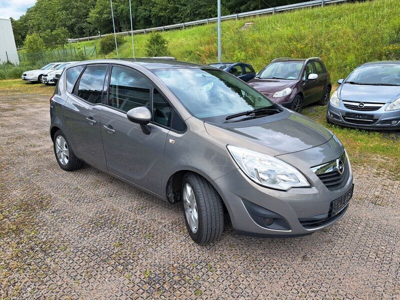 Gebraucht Opel Meriva Design Edition 120 PS (88 kW) 2012 Muskatgrau/muskat braun(m2) Van / Kleinbus