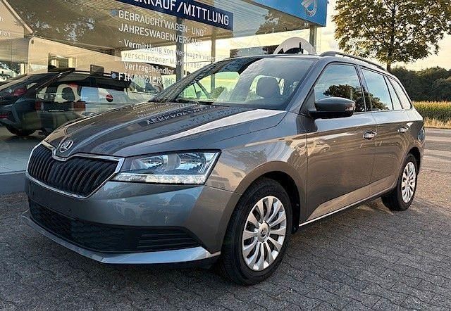Grau Gebraucht 2023 Skoda Fabia Active Kombi | 16.840 € (Fairer Preis) - Bild 1/4
