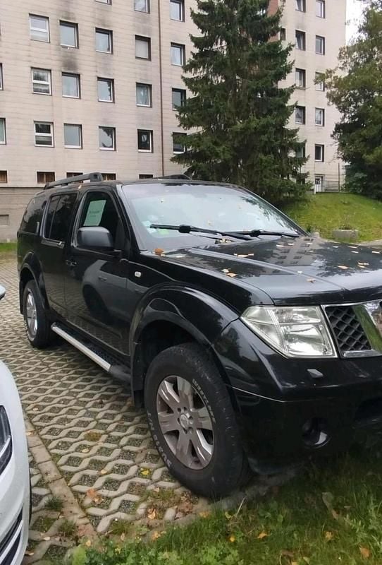 Schwarz Gebraucht 2005 Nissan Pathfinder SUV | 5.600 € (Guter Preis) - Bild 1/4