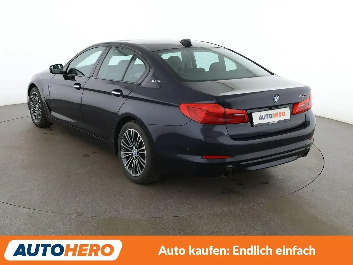 Gebraucht BMW 530e Sport Line 252 PS (185 kW) 2018 Imperialblau Limousine