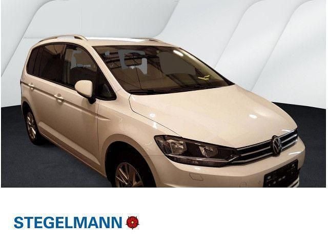 Weiß Gebraucht 2024 VW Touran Comfortline Van / Kleinbus | 33.790 € (Fairer Preis) - Bild 1/4