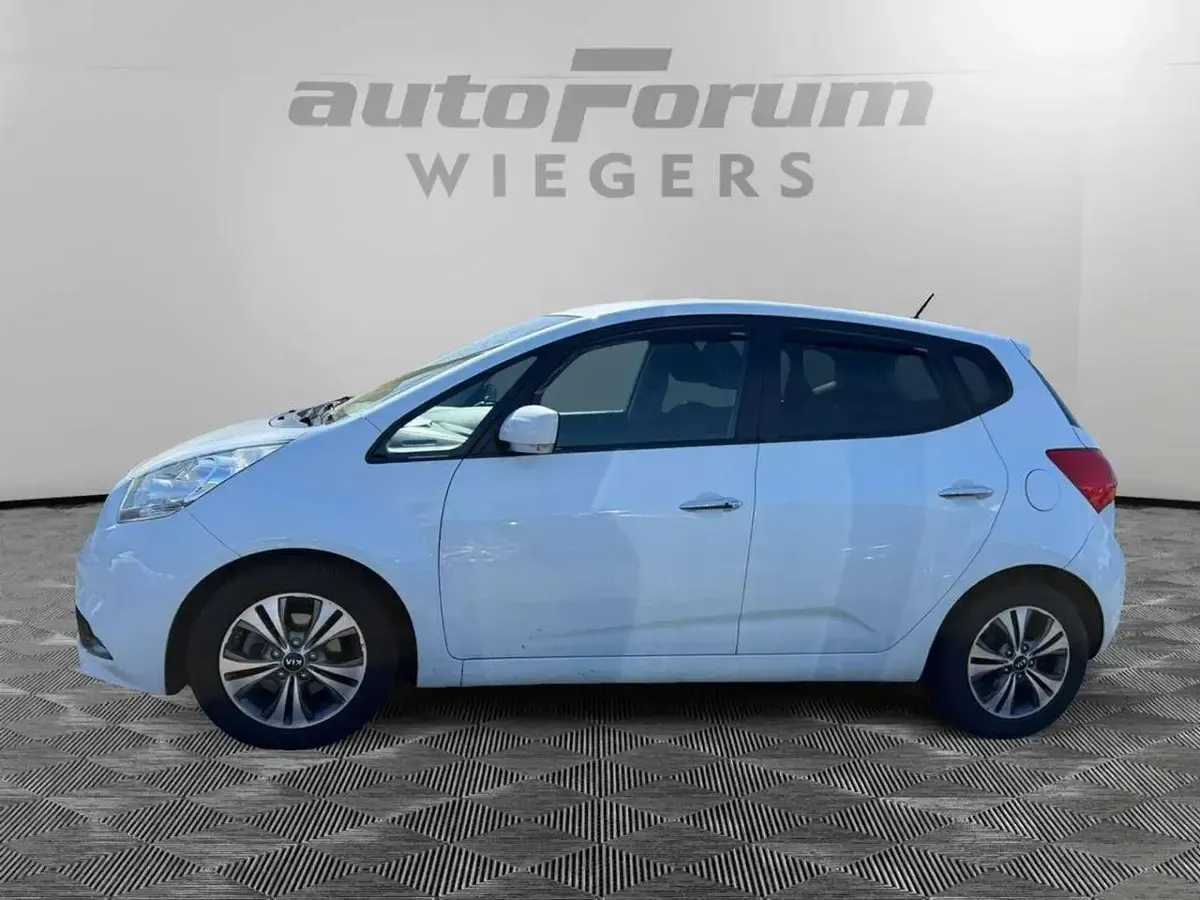 Gebraucht Kia Venga DREAM-TEAM Edition 90 PS (66 kW) 2017 Weiß Kleinwagen