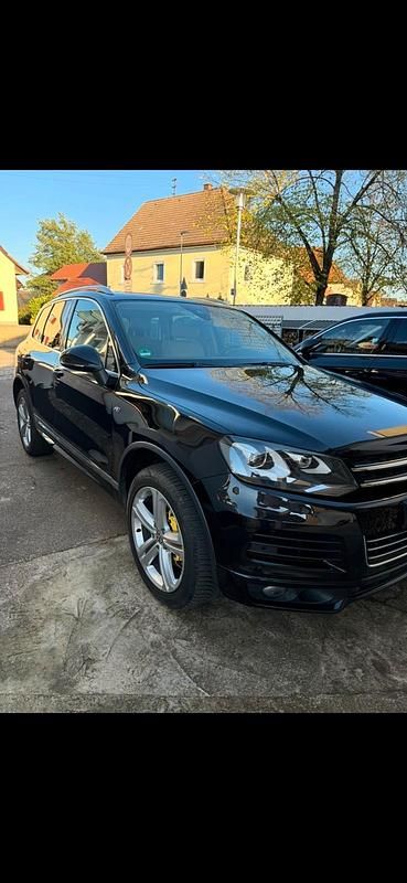 Schwarz Gebraucht 2013 VW Touareg SUV | 23.990 € (Teuer) - Bild 1/4