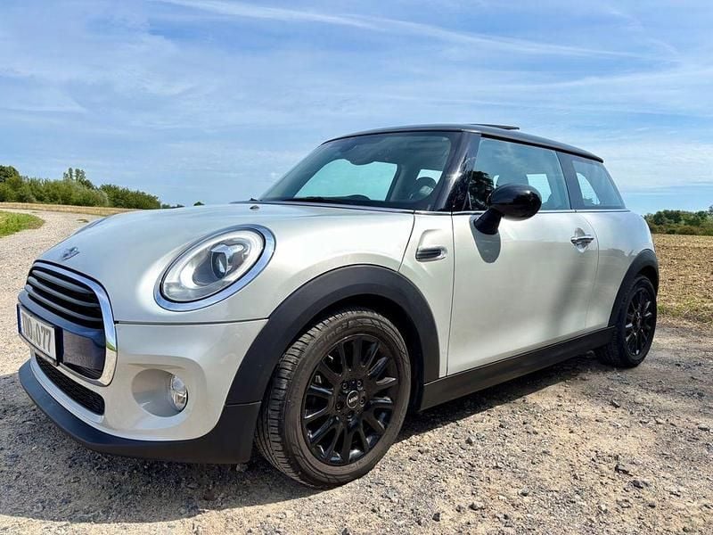 Silber Gebraucht 2017 Mini Cooper Kleinwagen | 14.300 € (Fairer Preis) - Bild 1/4