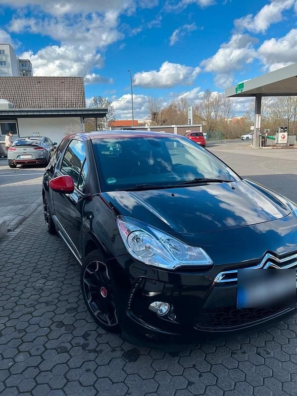 Gebraucht Citroën DS3 156 PS (114 kW) 2014 Schwarz Kleinwagen
