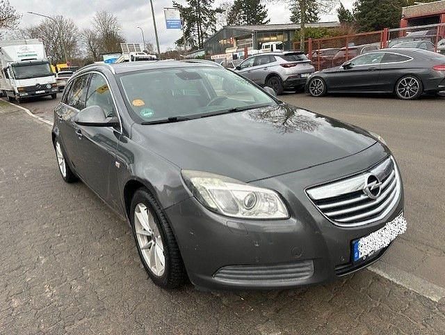 Gebraucht Opel Insignia Edition 160 PS (117 kW) 2012 Grau Kombi