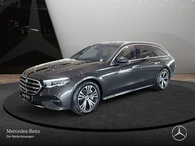 Gebraucht Mercedes E200 Exclusive 204 PS (150 kW) 2025 Grau Limousine