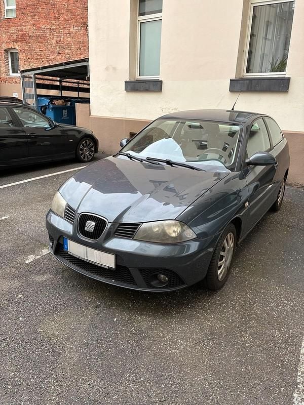 Grau Gebraucht 2008 Seat Ibiza Comfort Limousine | 499 € (Superpreis) - Bild 1/4