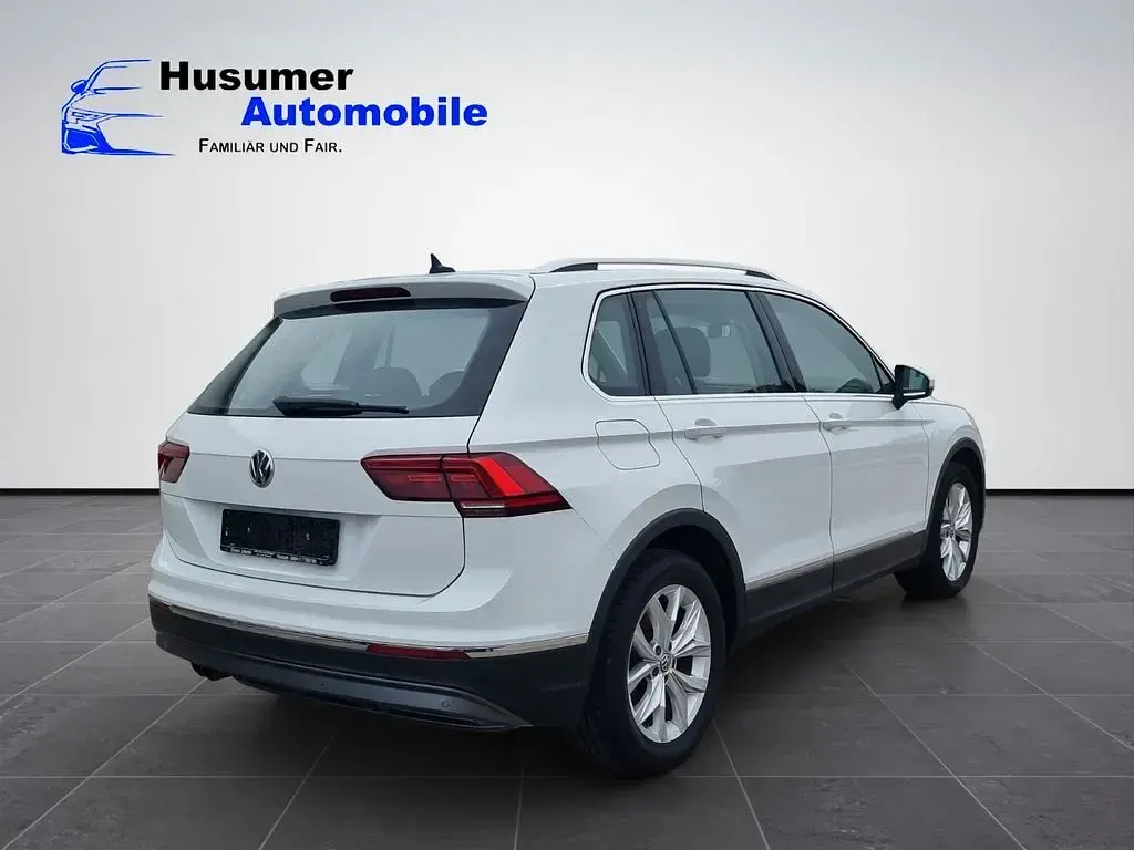 Gebraucht VW Tiguan Highline 150 PS (110 kW) 2020 Pure white (metallic) SUV