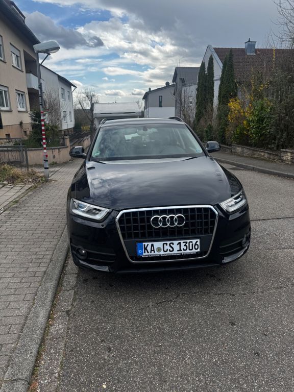 Blau Gebraucht 2013 Audi Q3 Ambiente SUV | 13.500 € (Fairer Preis) - Bild 1/4