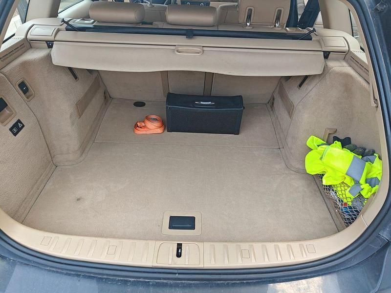 Gebraucht BMW 325 218 PS (160 kW) 2008 Schwarz Kombi