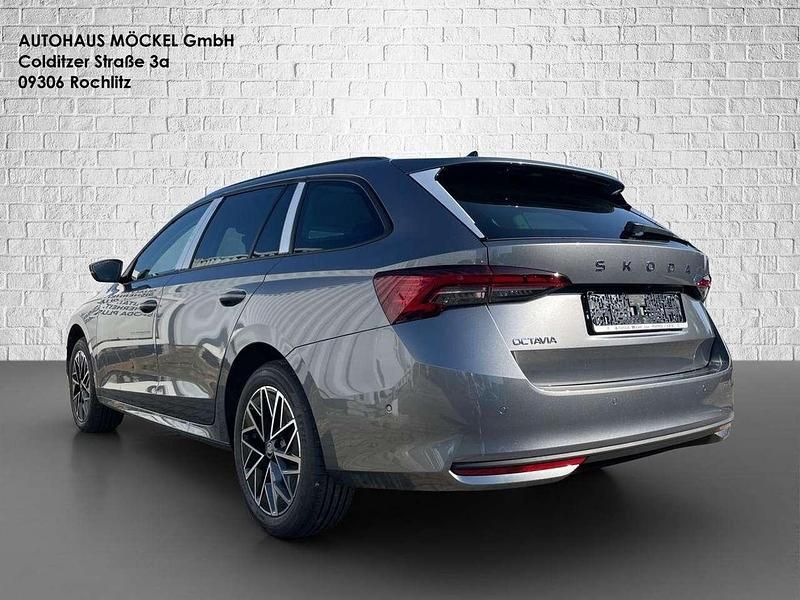 Neu Skoda Octavia 150 PS (110 kW) 2026 Graphitegrau metallic Kombi