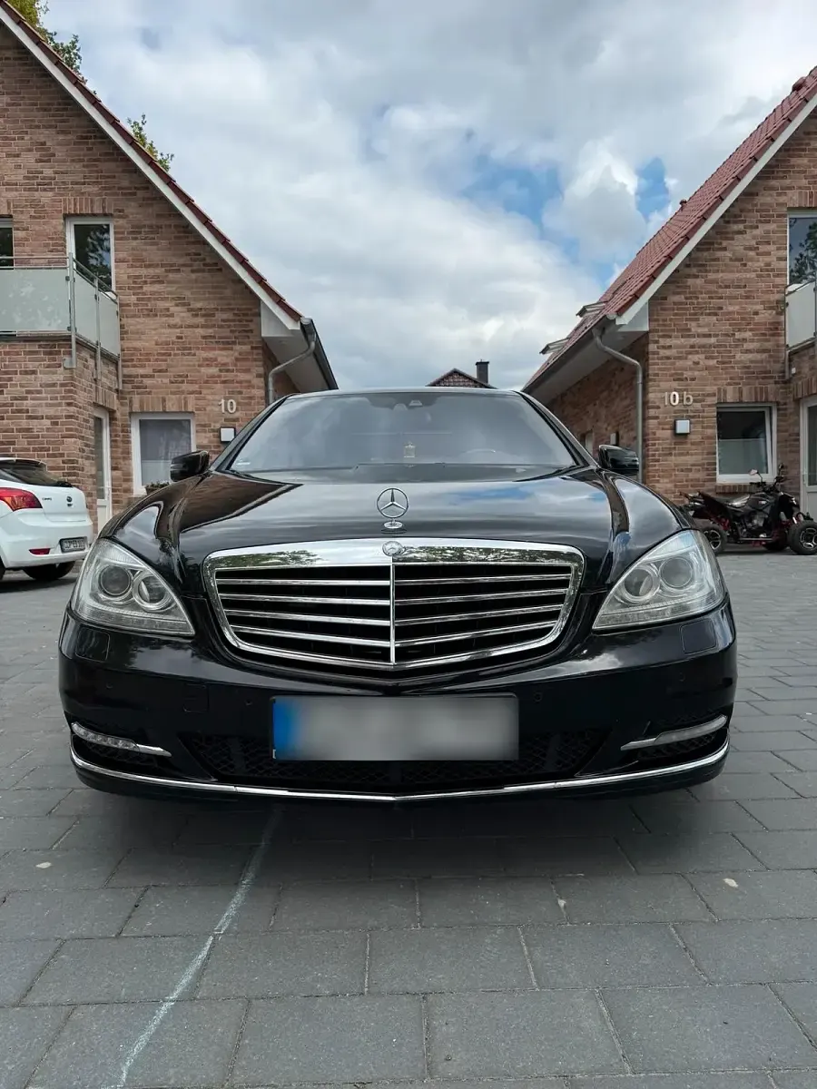Gebraucht Mercedes S350 258 PS (189 kW) 2011 Schwarz Limousine