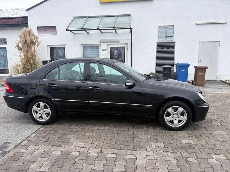 Gebraucht Mercedes C180 Elegance 143 PS (105 kW) 2005 Schwarz Limousine