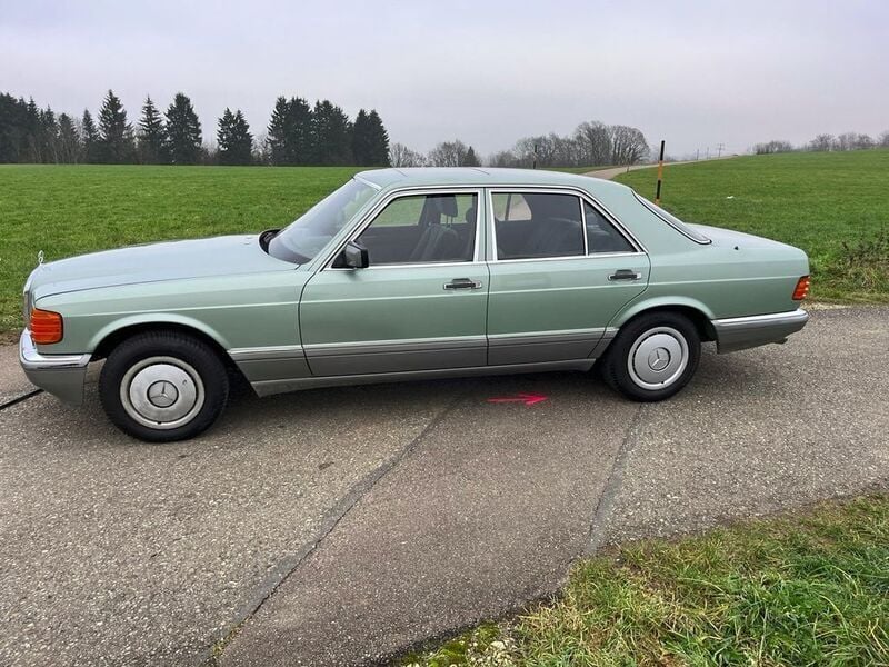 Blau Gebraucht 1986 Mercedes S300 Limousine | 5.400 € - Bild 1/4