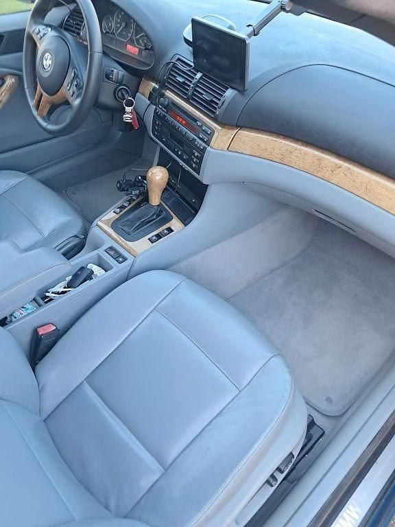 Second-hand BMW 325 Performance 192 CP (141 kW) 2002 Albastru Cabrio