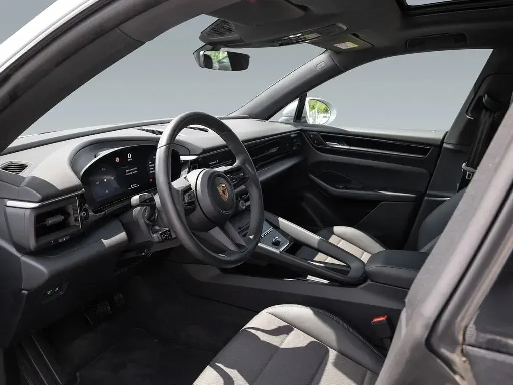 Gebraucht Porsche Macan 264 kW (360 PS) 2025 Silber SUV