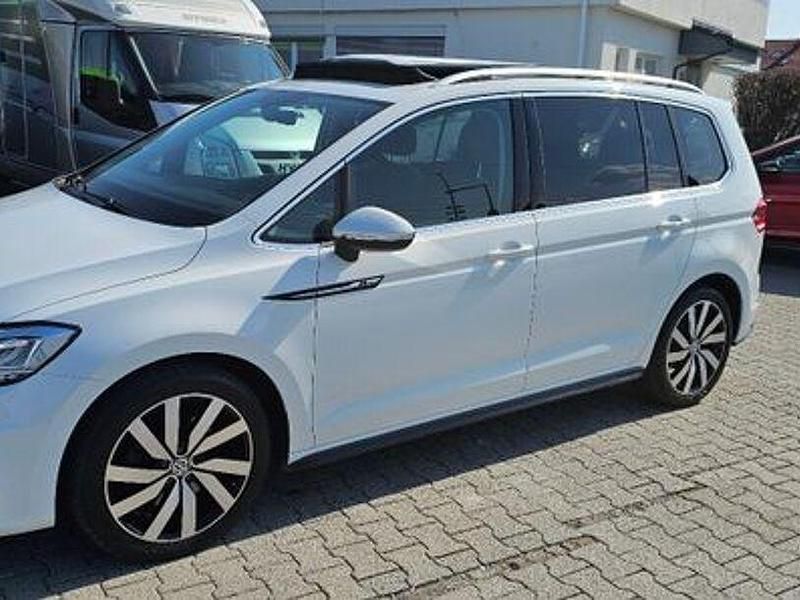 Gebraucht VW Touran Highline 150 PS (110 kW) 2017 Weiß Van / Kleinbus