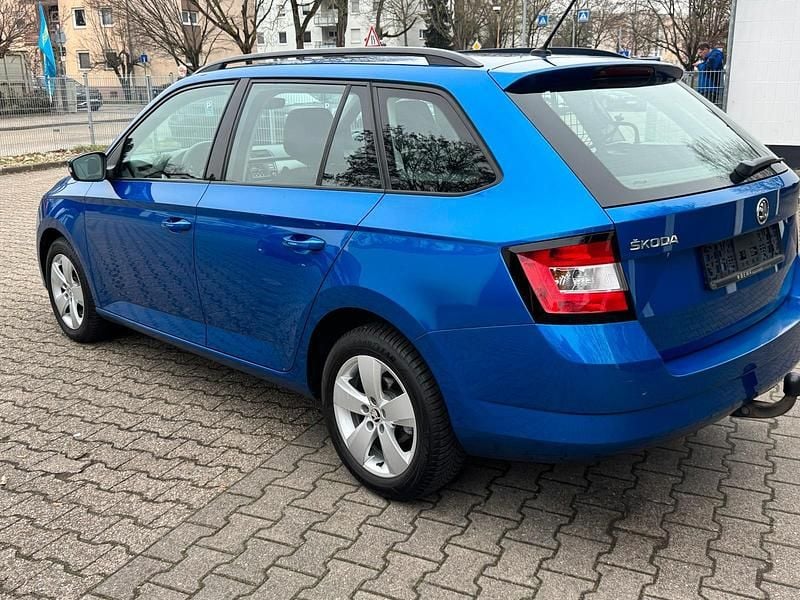 Gebraucht Skoda Fabia 110 PS (80 kW) 2016 Blau Kombi