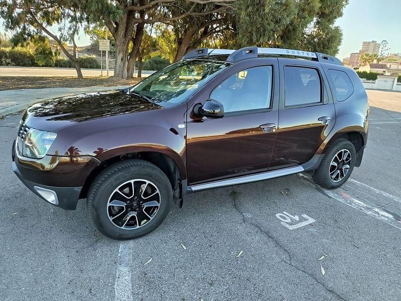 Braun Gebraucht 2017 Dacia Duster Black Shadow SUV | 10.400 € (Fairer Preis) - Bild 1/4