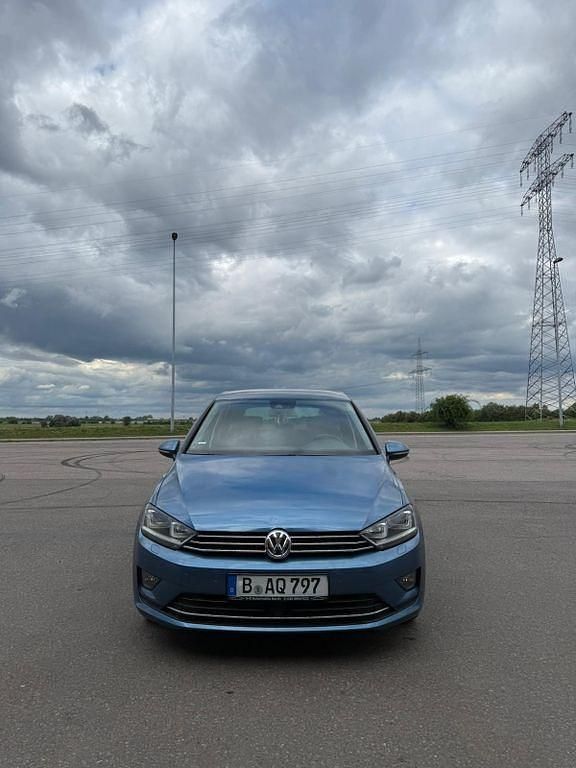 Blau Gebraucht 2015 VW Golf Sportsvan LOUNGE Van / Kleinbus | 13.700 € (Guter Preis) - Bild 1/4