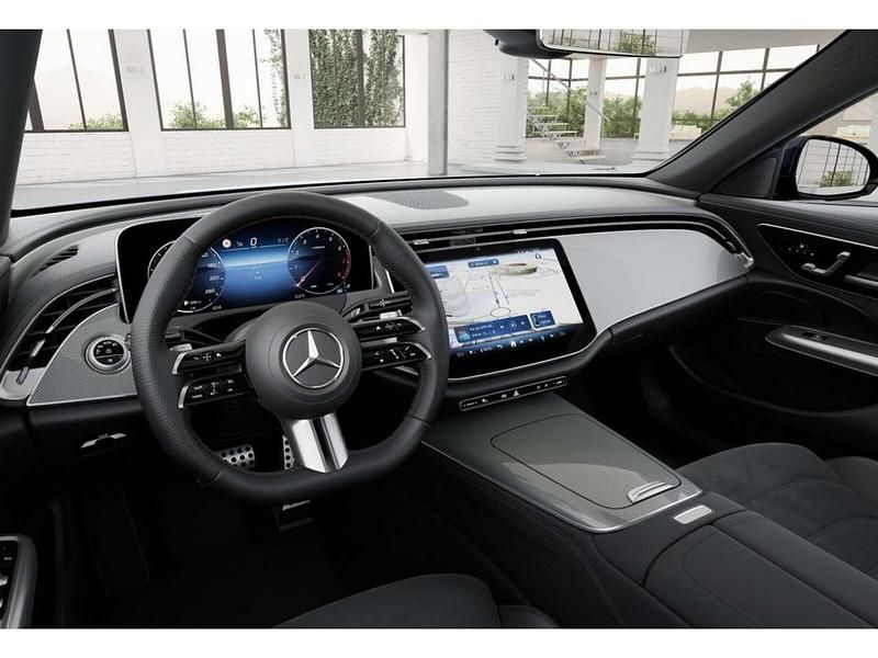 Gebraucht Mercedes E200 Advanced Plus 204 PS (150 kW) 2024 Blau / nautikblau Limousine