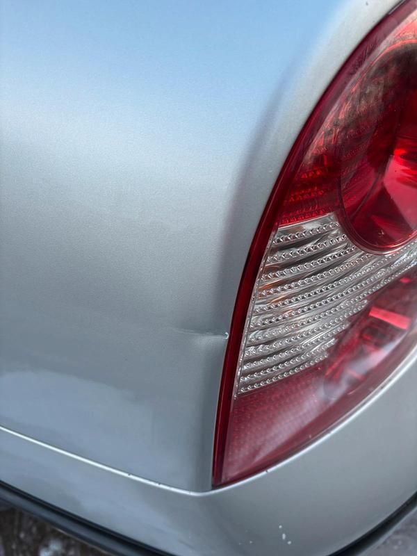 Second-hand VW Passat 116 CP (85 kW) 2004 Argintiu Berlinǎ