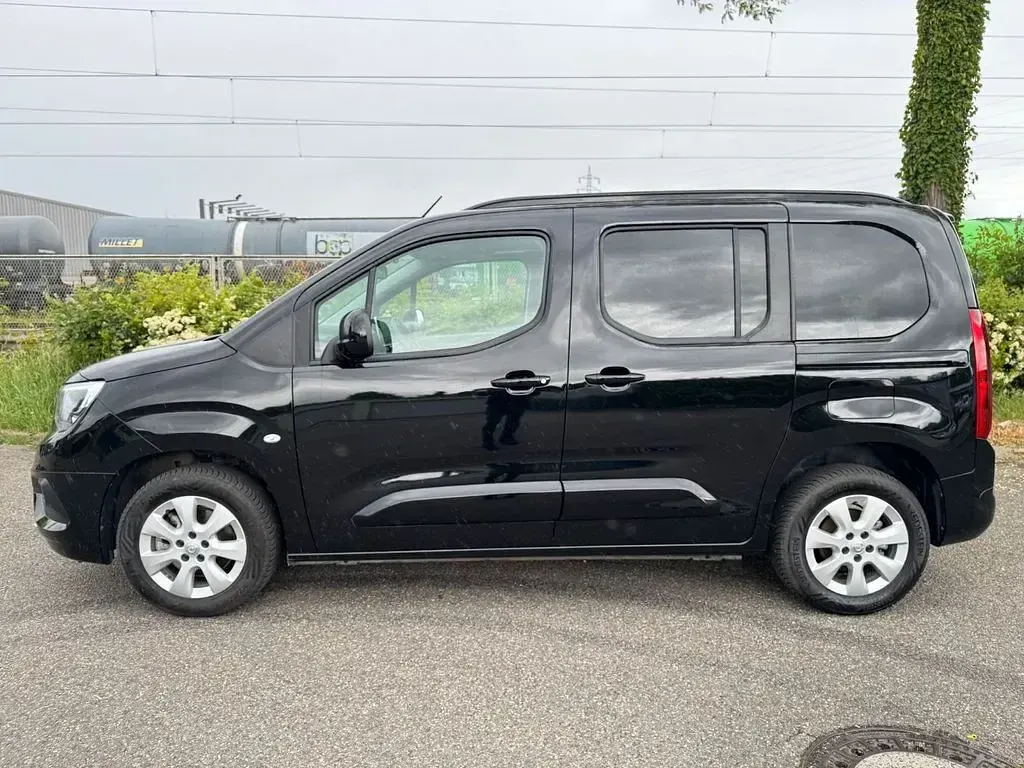 Gebraucht Opel Combo-e Life Ultimate 100 kW (136 PS) 2023 Schwarz Van / Kleinbus